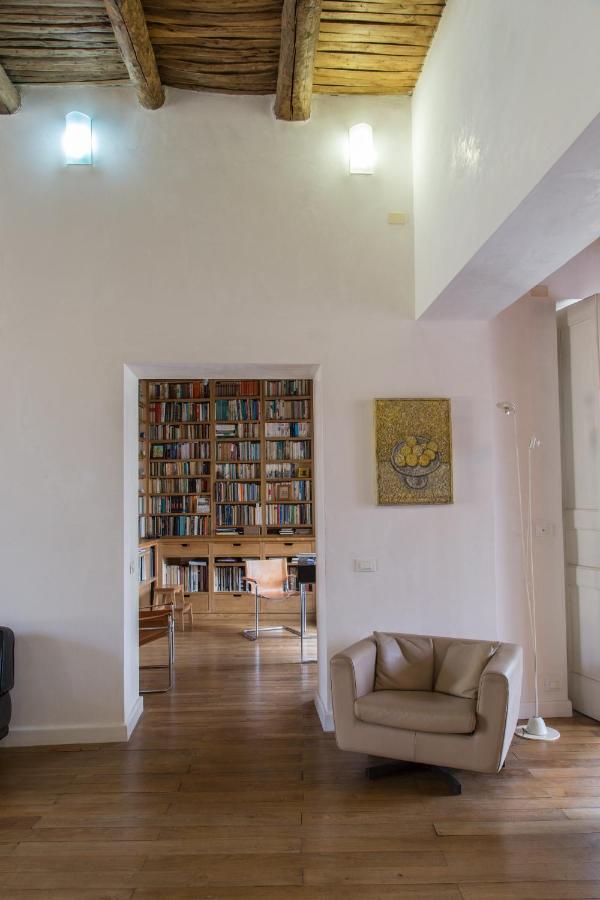 La Casa Nel Cuore Della Citta Apartment Наполи Екстериор снимка
